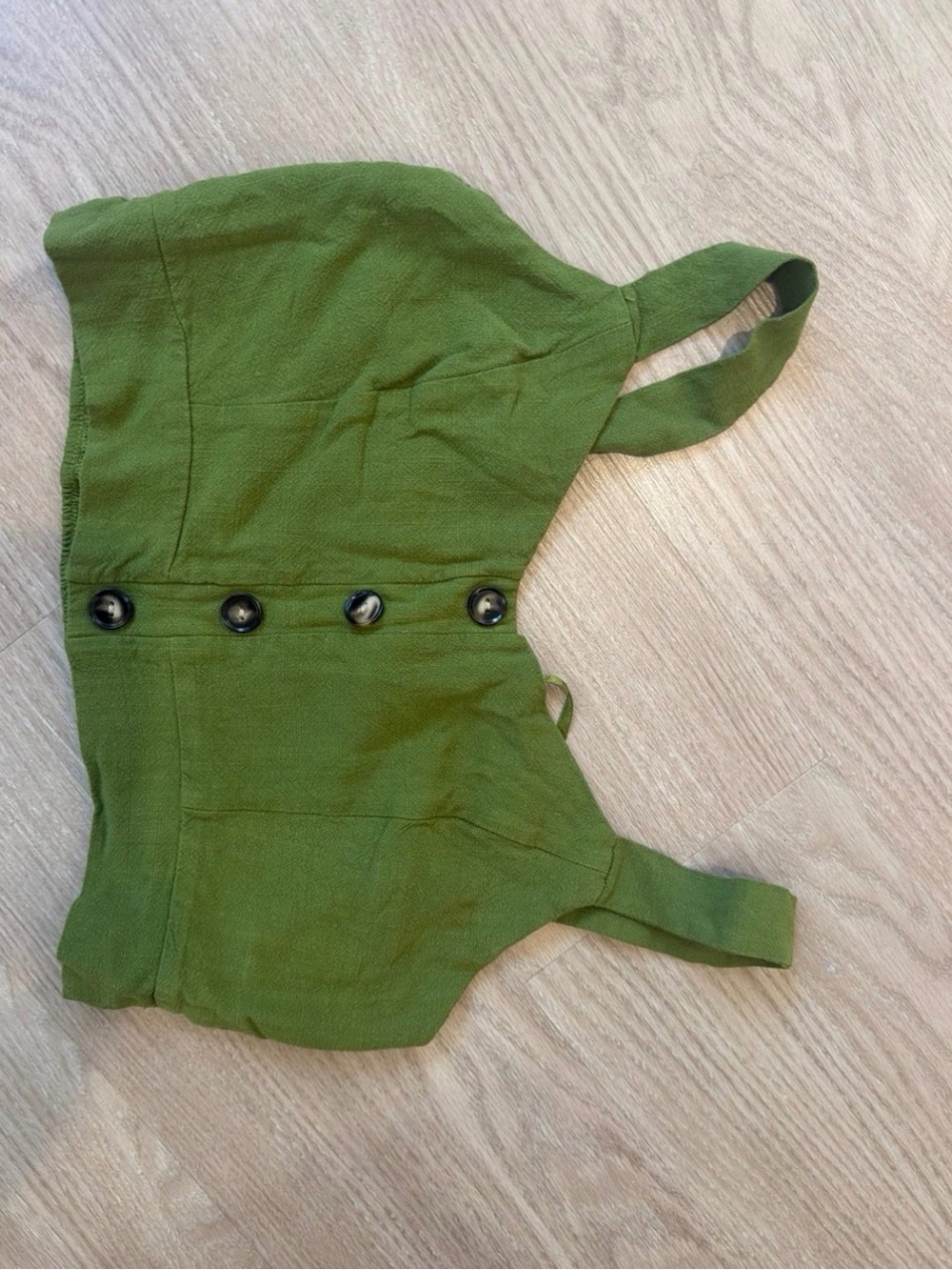 Monteau Kelly Green Button-Front Crop Top